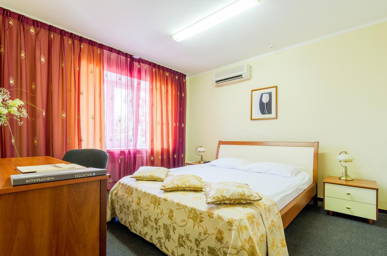Raziotel Kryvyi Rih Exterior foto